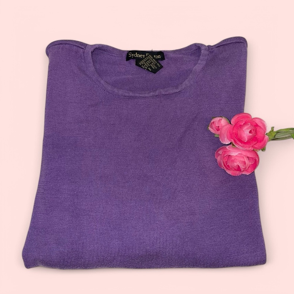 Beautiful 90’s-Y2K grape lavender silk blend short sleeve crew neck sweater